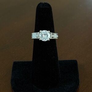 Round Cut Cubic Zirconia Women's Ring Size 6
